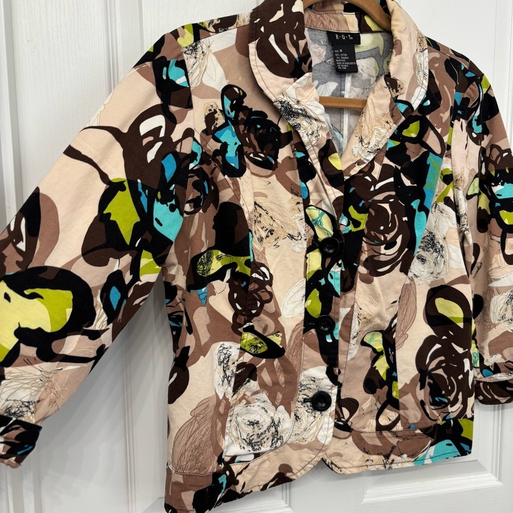 Abstract Print Cropped Jacket | R.Q.T Size M - Picture 3 of 8